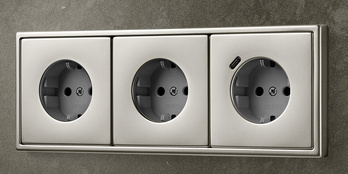 SCHUKO® Steckdosen mit USB bei Hans-Dieter & Maik Zoberbier GbR in Luckenwalde